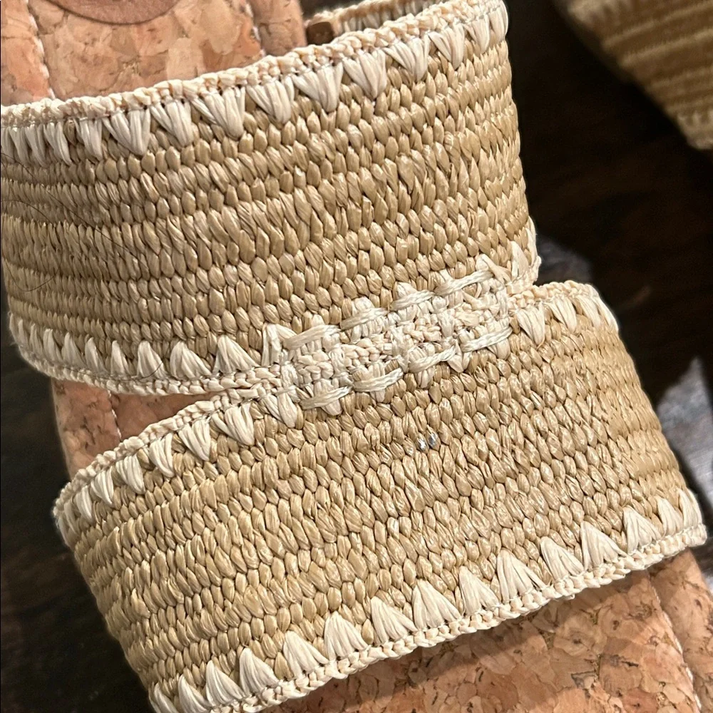 Lucky Brand Women’s Tan Wicker Wedge Sandals Size 9